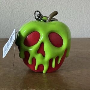 Evil Queen Glow In The Dark Poison Apple PocketBac Holder